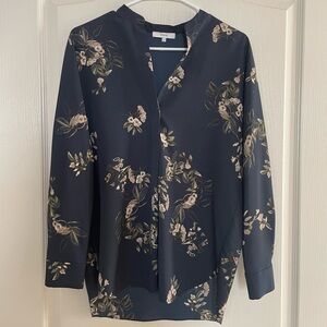 An elegant dress shirt from Vince - new